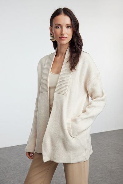 Trendyol Collection Weich strukturierter Strick-Cardigan mit weiter Passform - TWOAW25HI00082