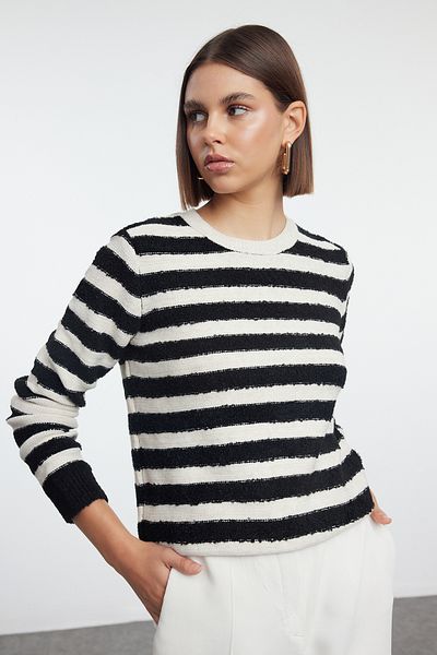 Trendyol Collection Pulover negru din tricotaje cu textura moale cu decolteu - TWOAW25KZ00238