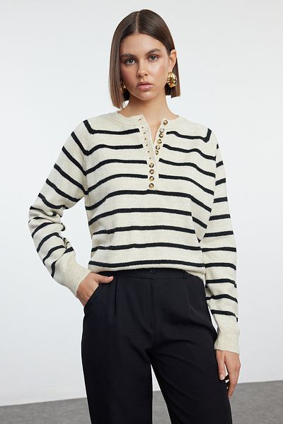 Trendyol Collection Pulover de bază cu dungi cu textura moale - TWOAW25KZ00231
