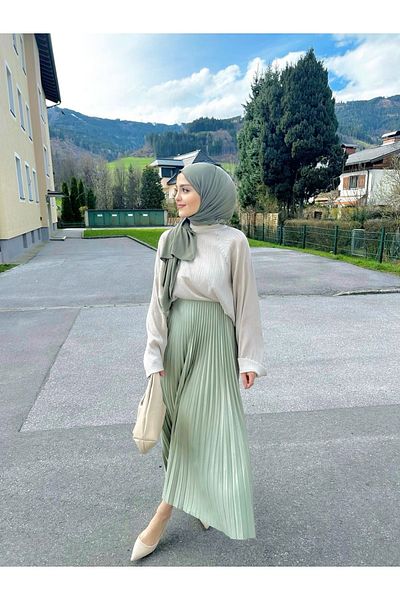 Zübeyde Sayın Hijab πλισέ φούστα