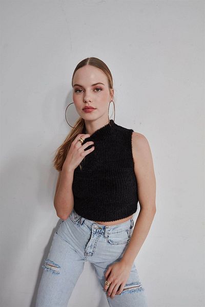 VATKALI Pelzpullover Schwarz