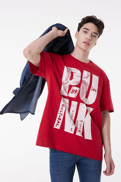 Lee Rotes T-Shirt mit lockerer Passform und Rundhalsausschnitt aus 100 % Baumwolle