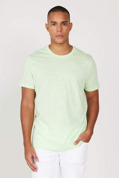 AC&Co / Altınyıldız Classics Svetlozelené Slim Fit pánske tričko – 100 % bavlna, výstrih