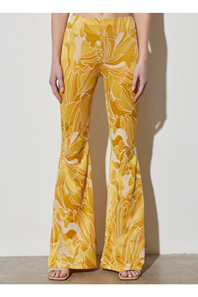 WRANGLER Berrak Tüzünataç X Cepli Flare Standart Sarı Pantolon W231665200