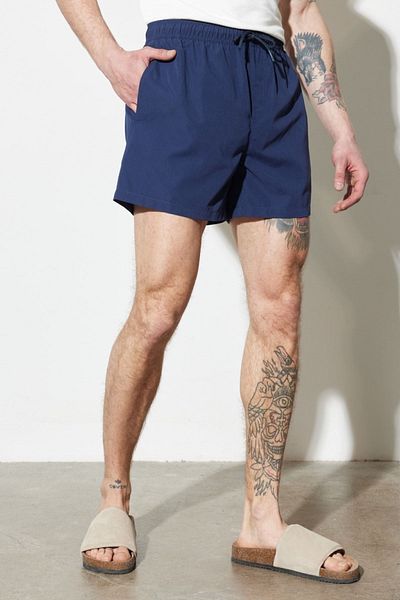WRANGLER Marineblaue Herren-Badeshorts mit normaler Passform