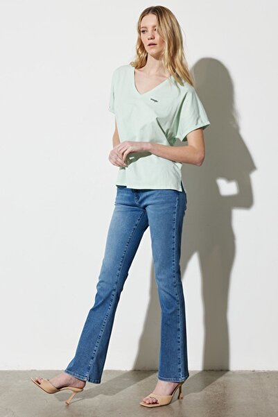 WRANGLER Bootcut Fit Regular Waist Wide Leg Stretchy Jean Jeans