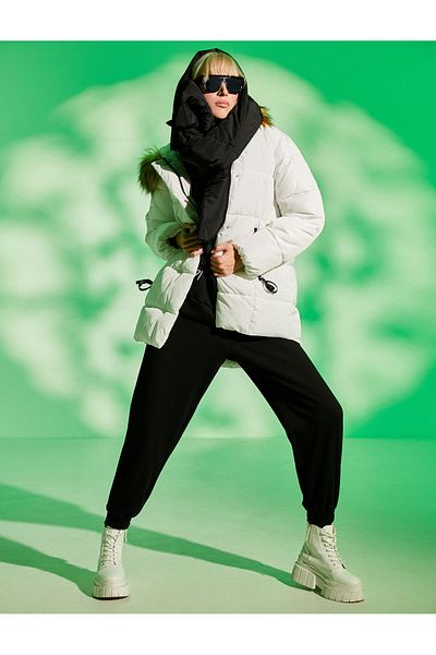 Koton Pufferjacke mit Kunstpelzdetail