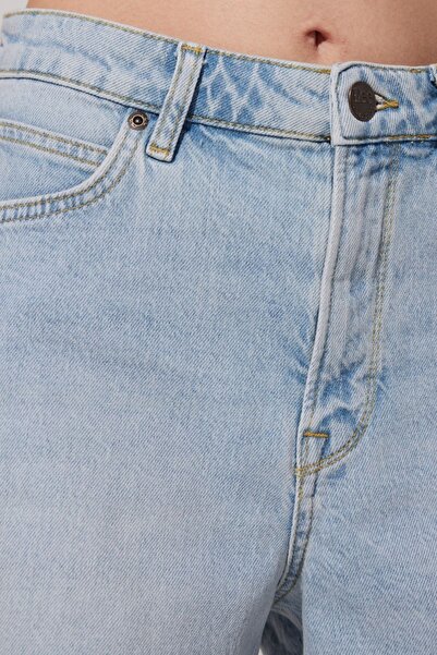 Lee Carol Straight Fit Düz Kesim Yüksek Bel Bol Paça Esnek Jean Kot Şort