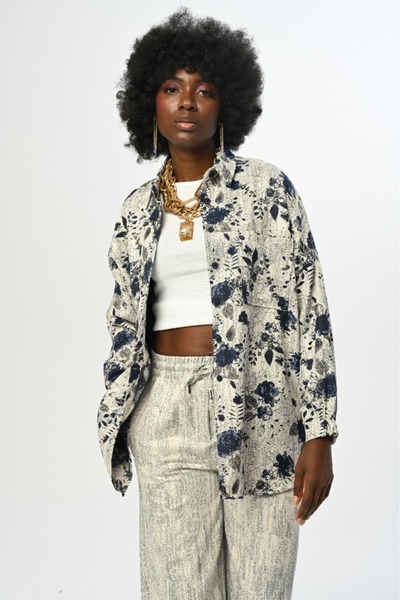 Orfeo Negro Жіноча сорочка з кишенями, оверсизний крій, з мішаним візерунком