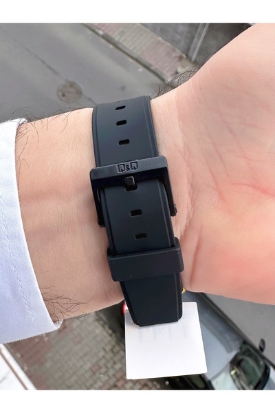 Q&Q Black SiliconeUnisexSports Watch - Red Number Display, White Detail, Light Handle