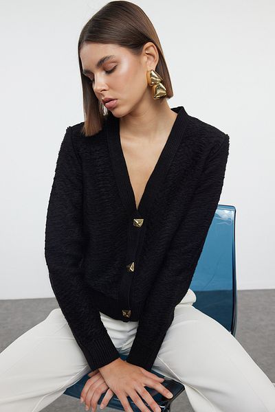 Trendyol Collection Dzianinowy kardigan Black Rose - detal z guzikami, TWOAW25HI00249