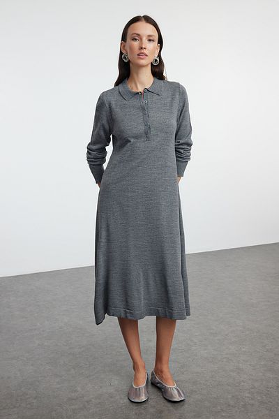 Trendyol Collection Polo Neck Anthracite Midi Pletené šaty - Twoaw25El00010
