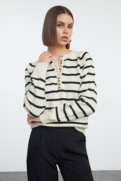 Trendyol Collection Pulover de bază cu dungi cu textura moale - TWOAW25KZ00231