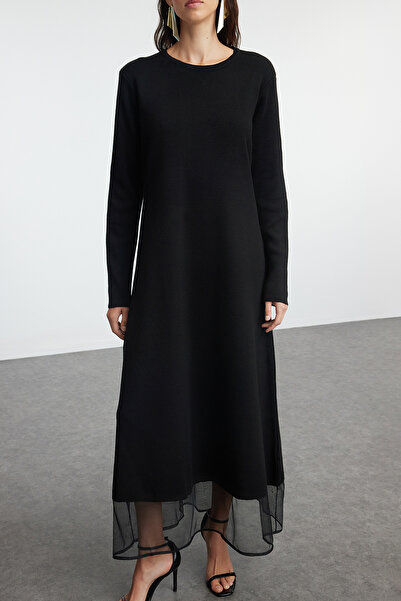 Trendyol Modest Sukienka z dzianiny w kolorze czarnym z tiulu - TCTAW25EB00038