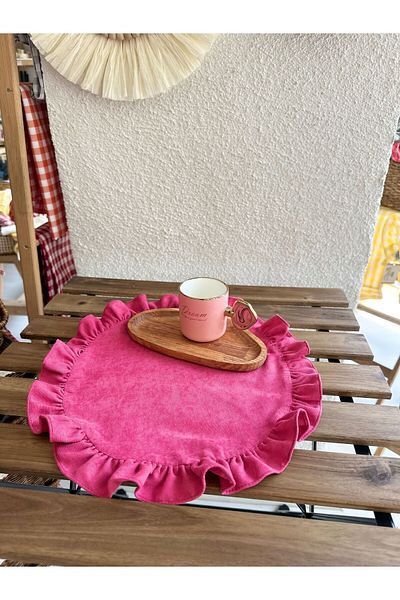Decamor home Fuchsia Pink Small Decorative Blanket - Round and Frilly Presentation Blanket