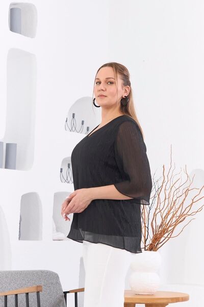 RMG Μαύρη μπλούζα με λαιμόκοψη σε μέγεθος V