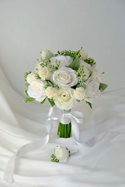 Uğur Gelin Buketi Beyaz Güllerin Işıltısı Gelin Buketi