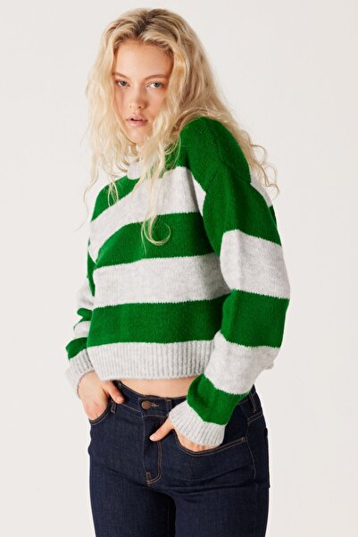 WRANGLER Green Crew Neck Knitwear Women's Cardigan - Regular Fit