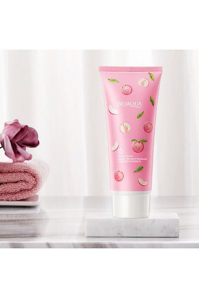Bioaqua Arbutin and Vitamin E Peach Moisturizing Cream - 100 Gr