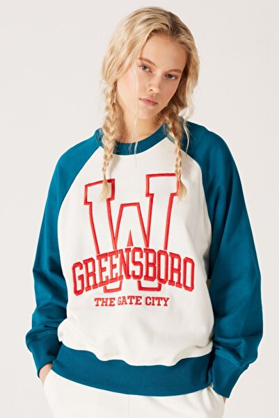 WRANGLER Oversize Fit Wide Cut Crew Neck Blue White Sweatshirt with Fleece Inside