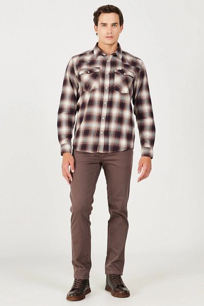 WRANGLER Beigefarbenes, weinrot kariertes Langarmhemd aus 100 % Baumwolle mit bequemer Passform