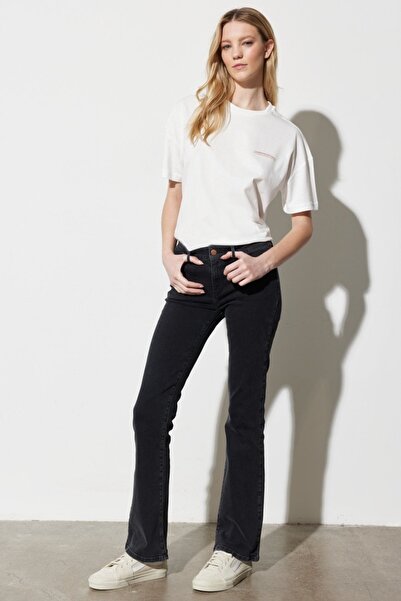 WRANGLER Bootcut Fit Regular Waist Wide Leg Women's Black Cotton Stretchy Jean Denim Jeans