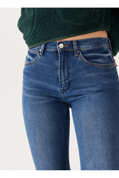 WRANGLER Normal Waist Slim Leg Green Women's Denim Trousers W26L4737A-Green