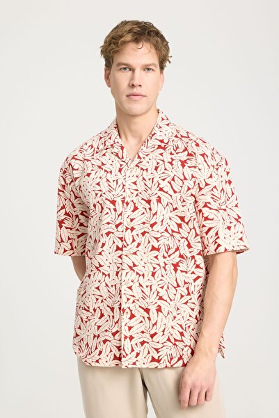 WRANGLER Red Relaxed Fit Wide Cut Short Sleeve 100% Cotton Shirt