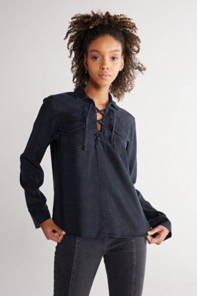 WRANGLER Regular Fit Regular Cut Black Women's Long Sleeve Jean Jeans Shirt