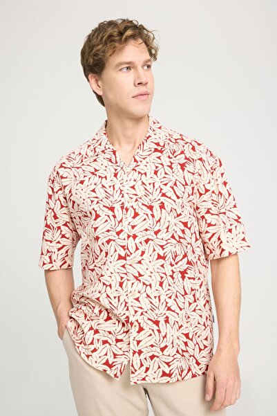 WRANGLER Red Relaxed Fit Wide Cut Short Sleeve 100% Cotton Shirt