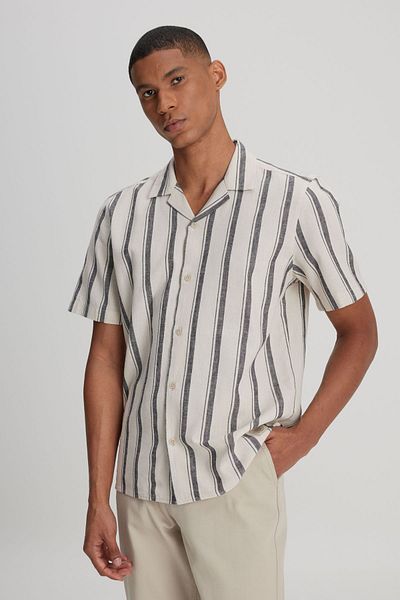 Lee Gray Short SleeveLooseFit Cut Shirt