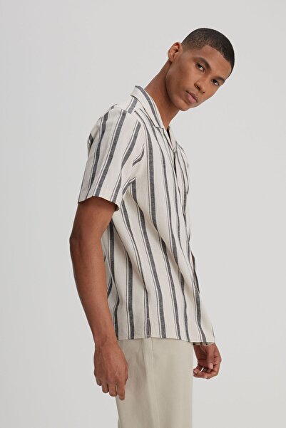 Lee Gray Short SleeveLooseFit Cut Shirt
