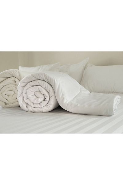 UYKUPEREST 2 Pieces Microfiber Double Quilt - 2-Piece Microfiber Double Quilt Set Rollpack