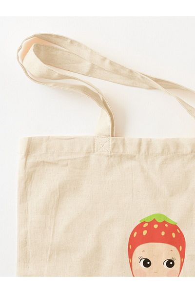 w house Gusseted Cloth Shoulder Bag 14443 - Sonny Angel Strawberry Baby