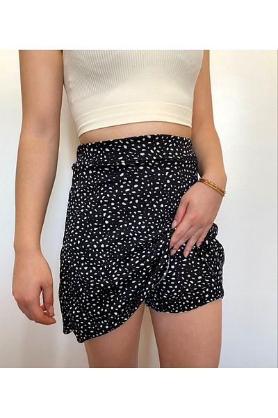 SUHIS FUSTA SHORT DE VARĂ CU BULINE NEGRE