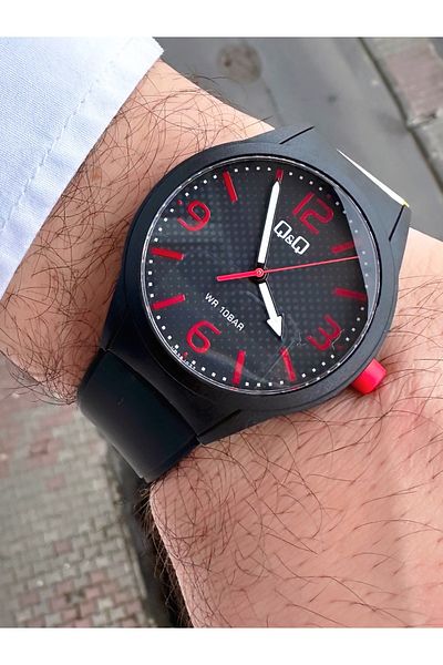 Q&Q Black SiliconeUnisexSports Watch - Red Number Display, White Detail, Light Handle