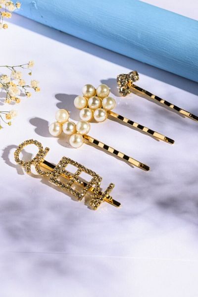 Artikel Gold Queen Written 4-Piece Wire Buckle, Hair Accessory, Hair Clip