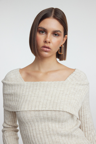 Trendyol Collection Pulover tricotat asimetric cu detaliu decolteu și tiv - Textura piatră TWOAW25KZ00239