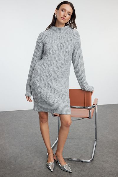 Trendyol Collection Pletené mini šaty pro šedé vlasy – měkká textura Twoaw25El00067