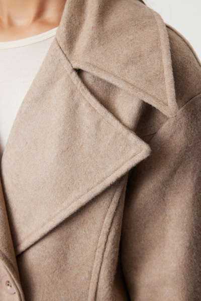 Trendyol Collection Dlouhý vlněný norkový kabát - Regular Fit Twoaw25kb00022