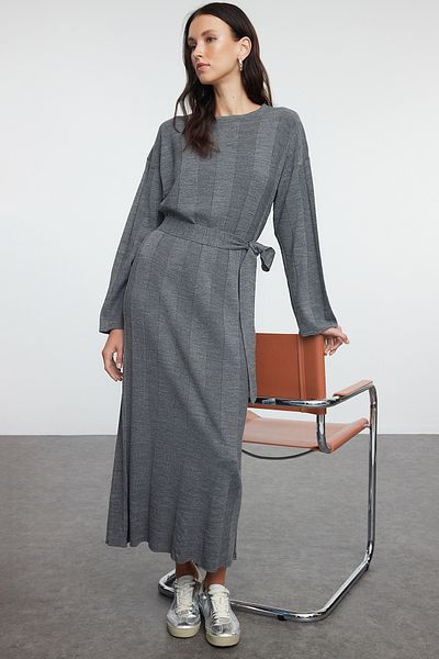 Trendyol Modest Széles vezetékes antracit kötött ruha - TCTAW25EB00037