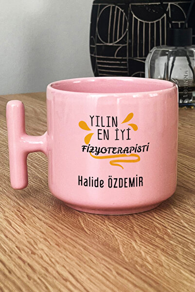 Hedizu Kişiye Özel Yılın En İyi Fizyoterapisti Pastel T Kulplu Kupa Bardak Pe...