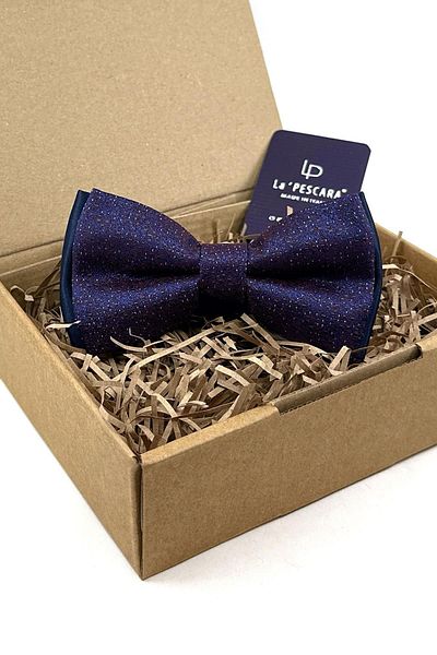 Kravatkolik Plum - Navy Blue Sand Pattern Bow Tie P1741