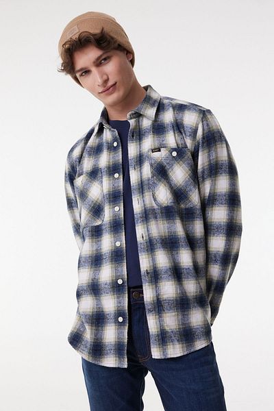 Lee Loose Fit Herren-Langarmshirt in Ecru mit bequemer Passform