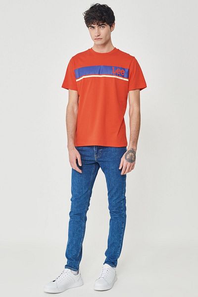 Lee Rotes T-Shirt mit normaler Passform und Rundhalsausschnitt aus 100 % Baumwolle