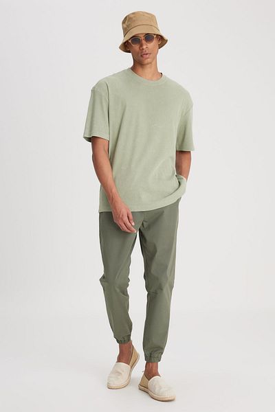 Lee Khaki Color -RegularFitJoggerPants, Narrow Waist Cut