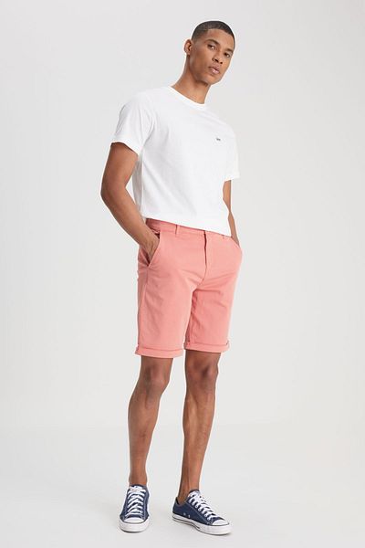 Lee Rote Shorts mit normaler Passform – normaler Schnitt und Taille