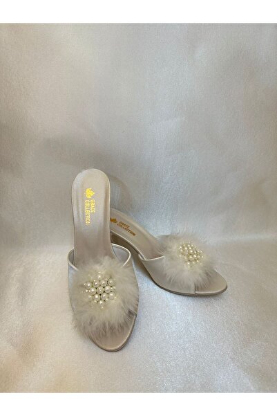 MOD10 Papuci de mireasă cu pene