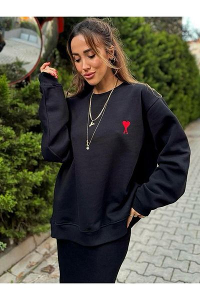 YouLikeButik Oversize Heart Embroidered Sweatshirt