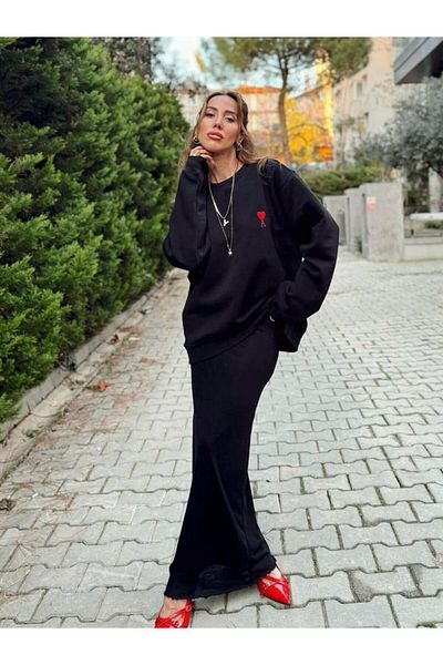 YouLikeButik Oversize Heart Embroidered Sweatshirt